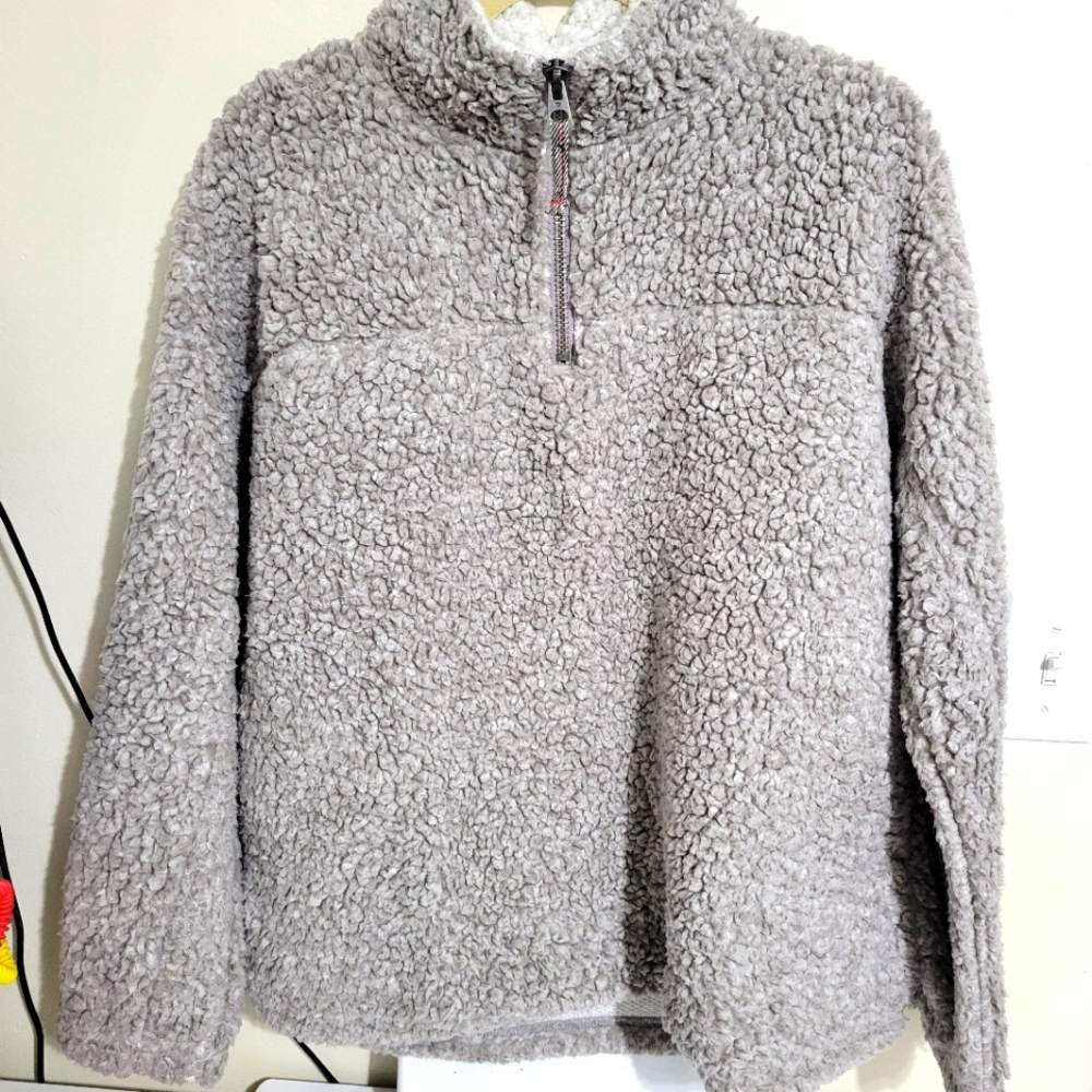DYLAN faux fur pullover. Large - Picture 5 of 8